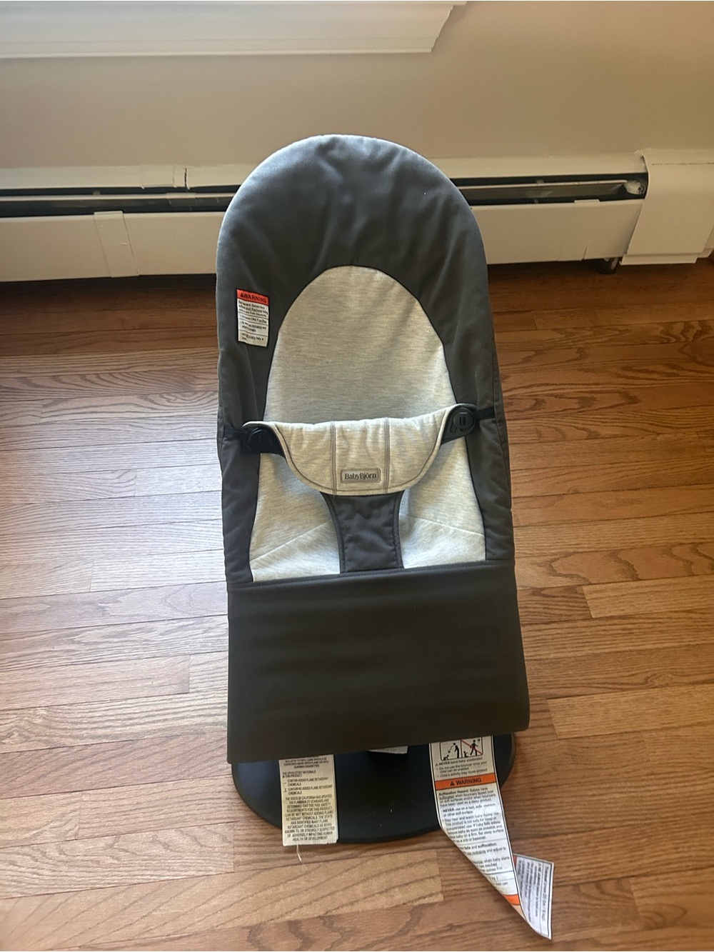 BabyBjorn Bouncer with Gray Cover
